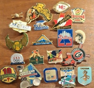 SPORTS AND OLYMPICS,  NFL, MLB, COLLEGE AND OTHER, 20 PC LOT OF PINS 