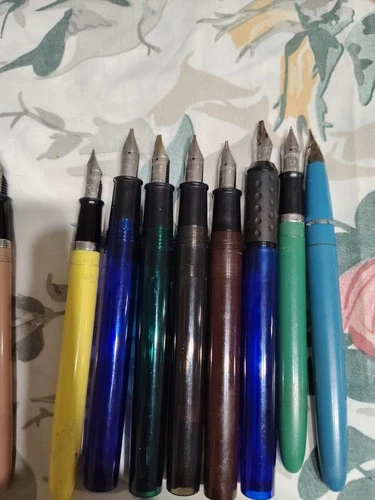 LOT OF 53 DIFFERENT FOUNTAIN PENS MOSTLY MADE IN USA image 10