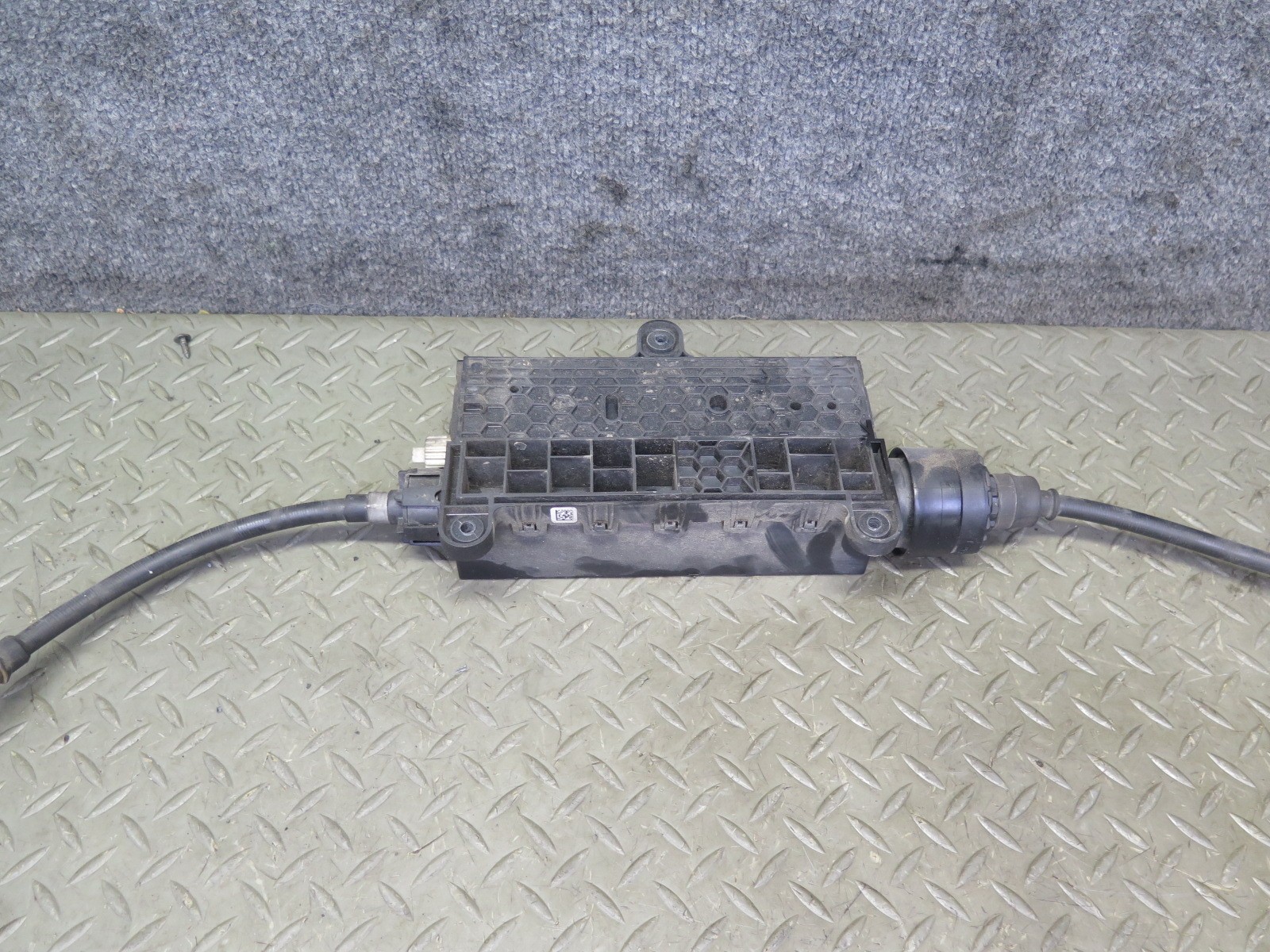 2014-2020 MASERATI GHIBLI M157 EMERGENCY PARKING BRAKE ACTUATOR CABLE