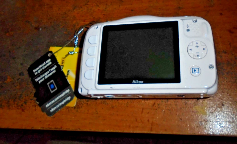 Nikon Coolpix W100 Camera, Parts Only, No Power - Image 3 of 3