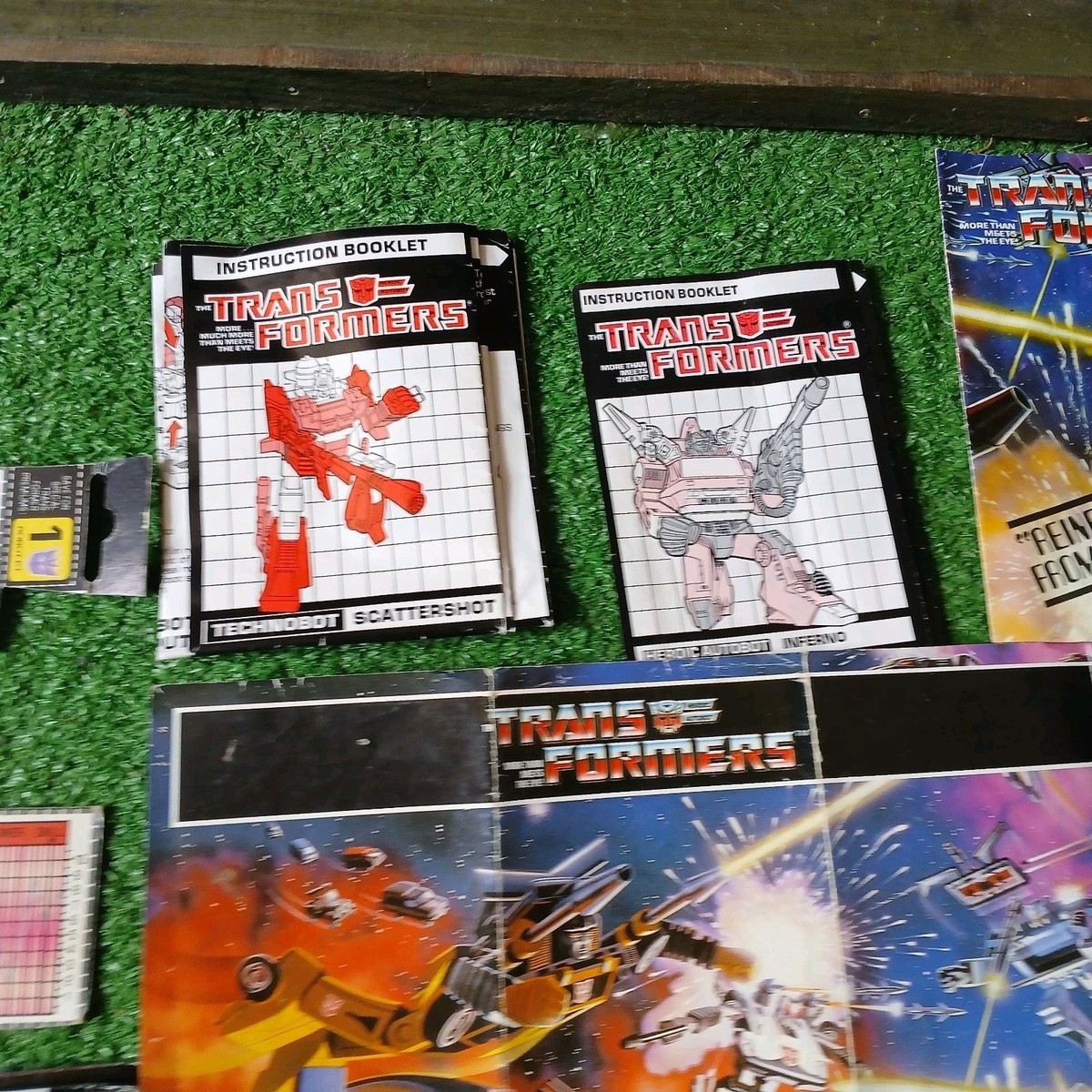 VTG 1980S TRANSFORMERS G1 INSERT CATALOGS/INSTRUCTIONS MANUALS