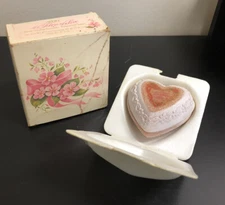 Vintage Avon A Token Of Love 6 Oz Soap Special Occasion Fragranced With Box