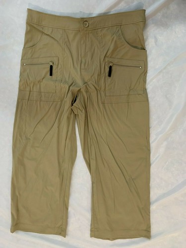 Danskin Women's Tan Spandex Capri Pants 