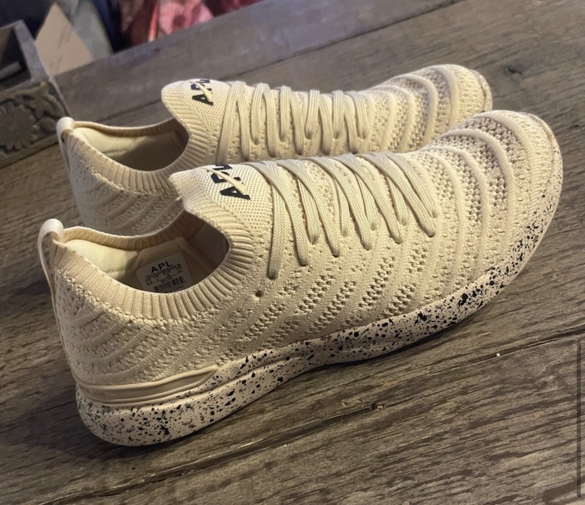APL Techloom Wave Sneakers in Warm Silk/Black Speckle. New  display picture 2