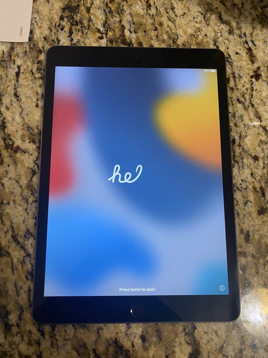 Apple iPad 8th Gen. 32GB, Wi-Fi + 4G (Unlocked), 10.2 in - Space