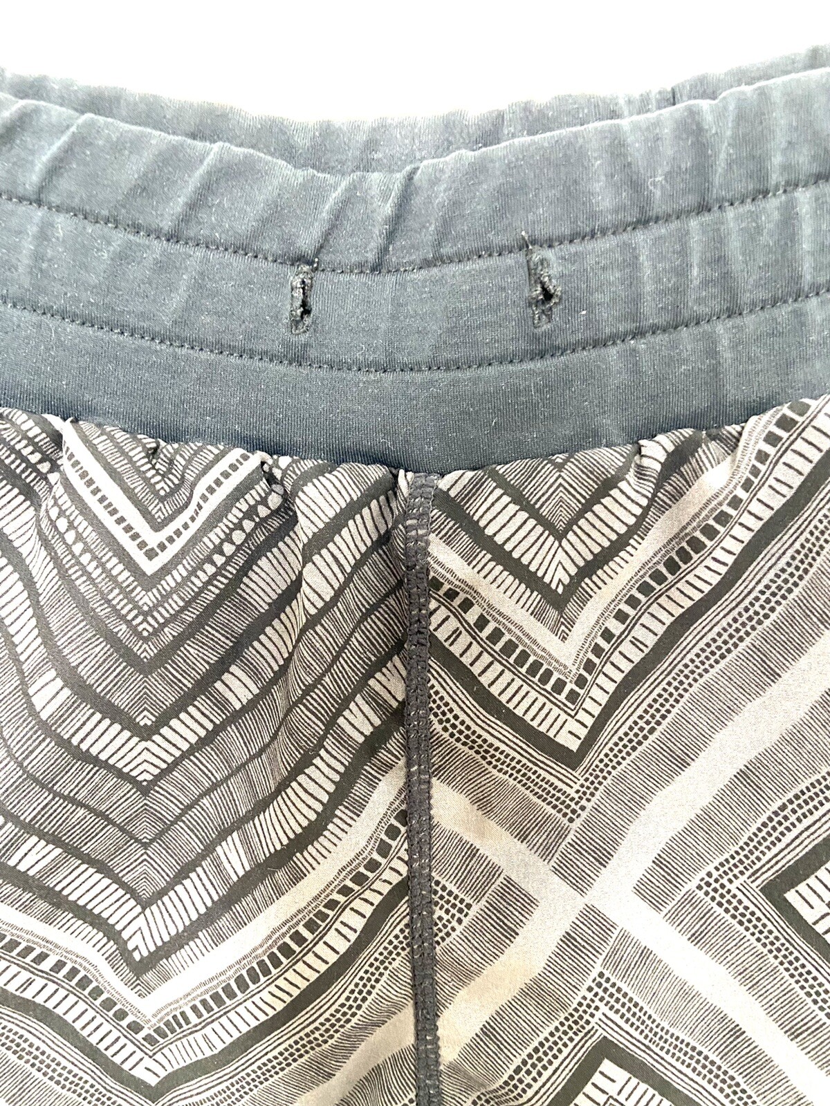 Fabletics Athletic Running Shorts Gray Chevron Pr… - image 4