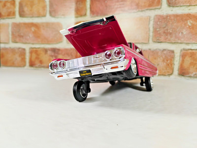 MAISTO 1964 CHEVROLET IMPALA SS LOWRIDER OOAK 1/26 DIECAST  POSEABLE w/BONUS PEG