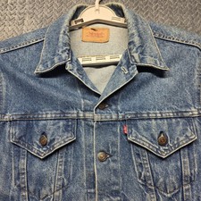 Vintage 1990s Levi's Type 3 Trucker Blue Denim Jacket 70506-0216 Made In USA 44