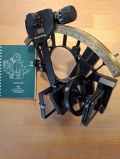 Sekstant bębnowy "Navistar" firmy Cassens & Plath z drewnianą walizką