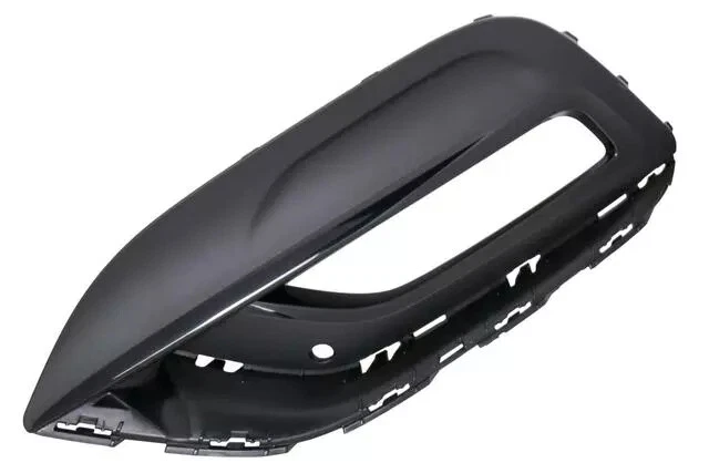 Genuine GM 2018-2020 Buick Regal TourX Front Driver Side Fog Lamp Bezel 39075108 - Imagem 2 de 4