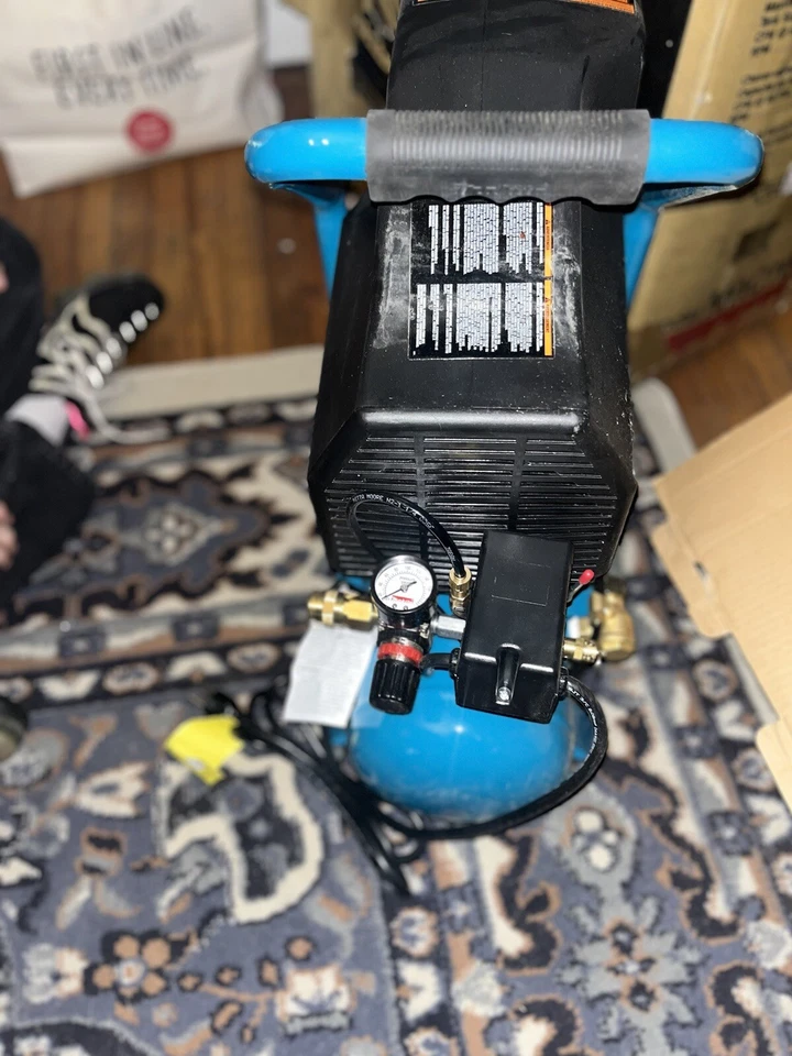 Makita MAC700 2,0 л.с. 2,6 галлона чугунный роликовый каркас воздушный компрессор большого диаметра - Изображение 2 из 4