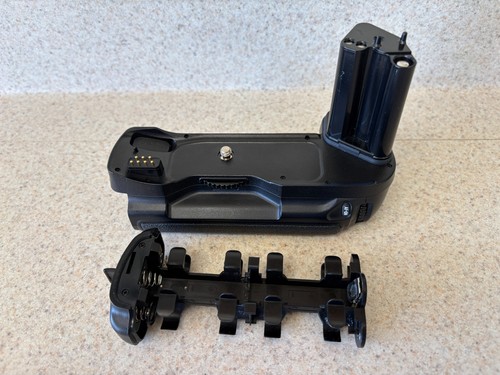 Nikon MB-15 Battery Grip Handle for F100 Film Camera - Excellent