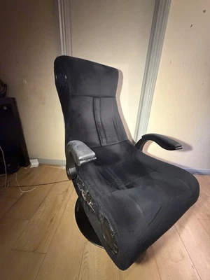 DELUXE 4.1 AUDIO FABRIC CONSOLE GAMING CHAIR - BLACK