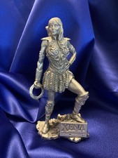 RARE OFFICIALLY LICENSED 6.5" Beautiful Pewter Figurine of Xena Holding Chakram