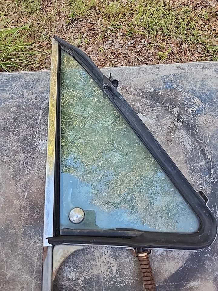 1971 95 Chevrolet G Series vent glass RH passenger wing window G10 G20 G30 Van  Foto 2 de 4