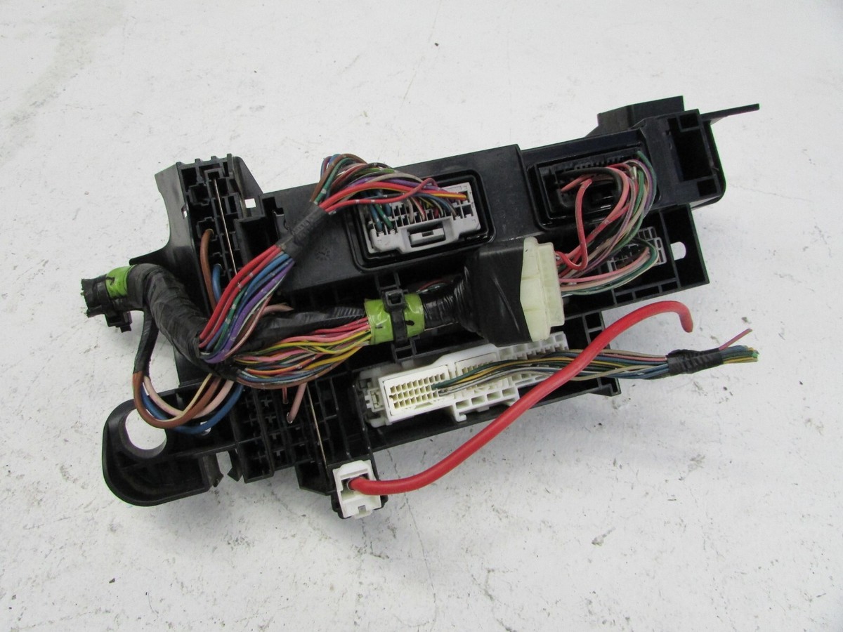 2012 Suzuki Kizashi Body Control Module BCU BCM Computer 2012 Suzuki Kizashi Body Control Module BCU BCM Computer