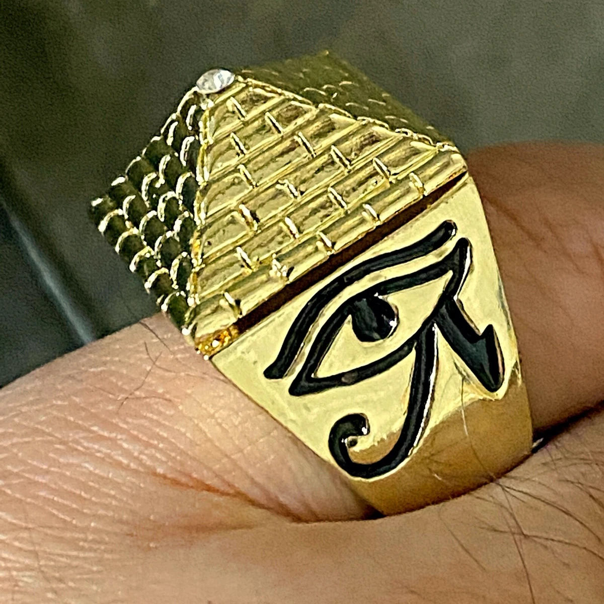 gold pyramid ring 3D Model in Jewellery 3DExport