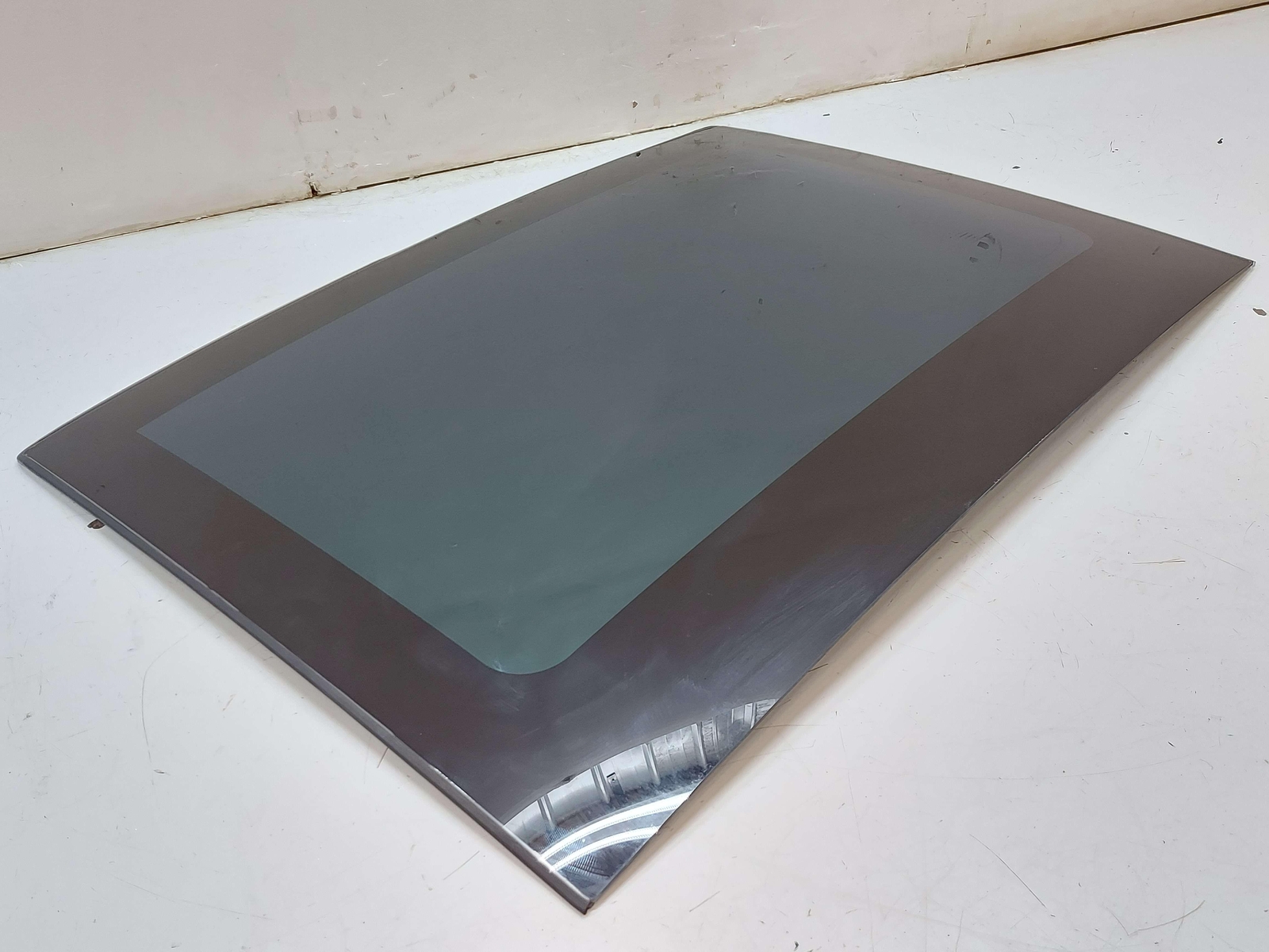 2014 Tesla S Rear Sunroof Sun Roof Glass *Scratches* eBay
