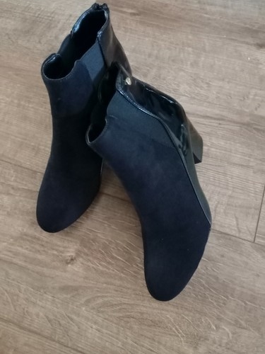 CALVIN KLEIN SUEDE / PATENT BLACK wITH 
