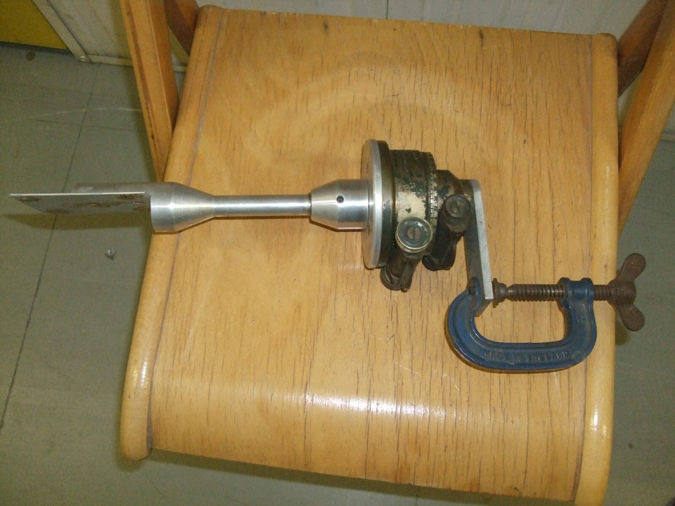 ANTIQUE SCIENTIFIC EQUIPMENT PROBABLY FOR EYE, DESCRIBED BUBBLE CORR N, ENGLAND 