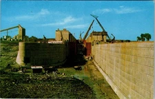 Billion Dollar St. Lawrence Seaway and Power Project, Cranes - Postcard 