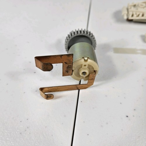 Vintage Kenner Star Wars Millennium Falcon 1979 Motor Parts - Picture 3 of 10