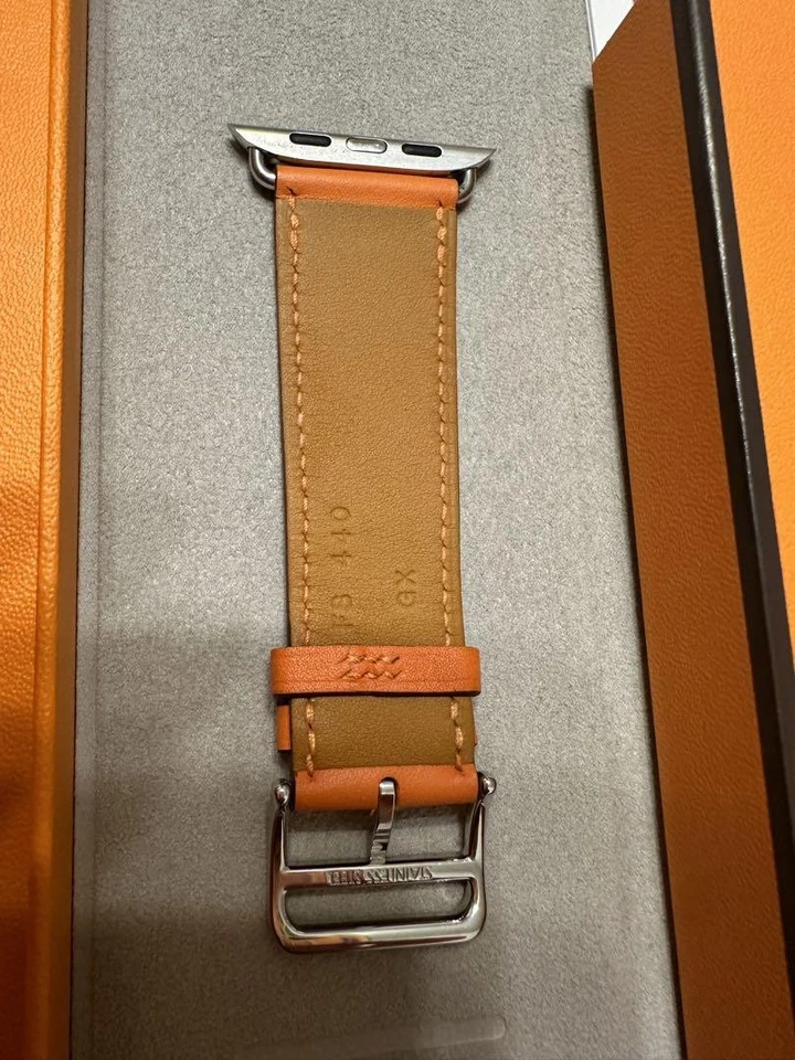 Apple Watch Hermès 45mm Correa Cuero Naranja Genuino - Excelente Estado Foto 3 de 4