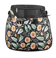 Women's Garden Apron with 7 Pockets for Harvesting and Gardening Tasks