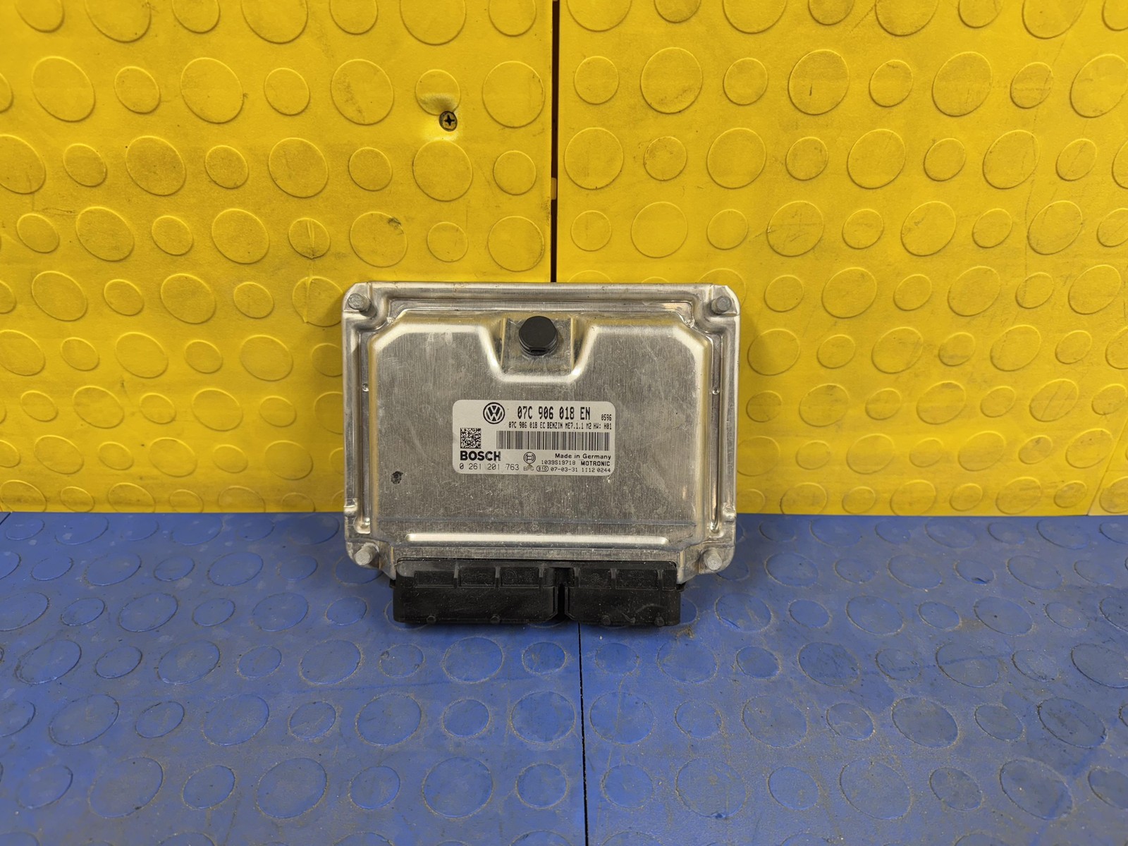 03-11 Bentley Continental GTC GT Engine Computer Control Module OEM 07C906018EN