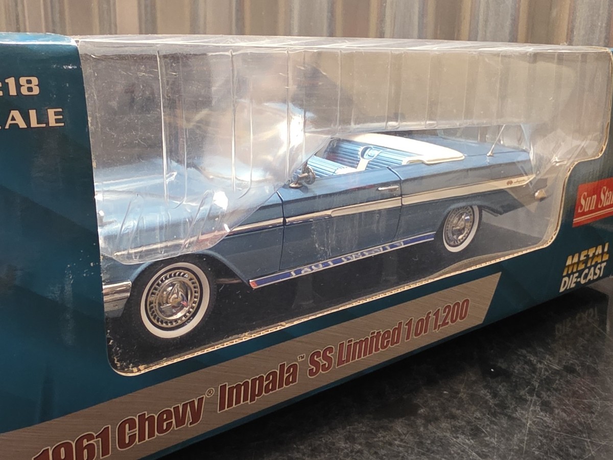 Sun Star 1961 Chevy Impala SS Convertible 1:18 Scale Diecast Car