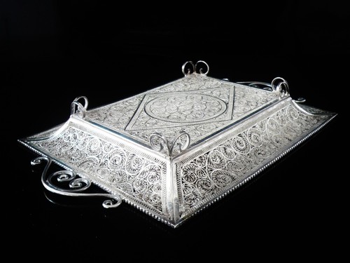 Kanmnagar Silver Filagree Two Handled Tray in Original Case, 20th Century Indian - Picture 11 of 13