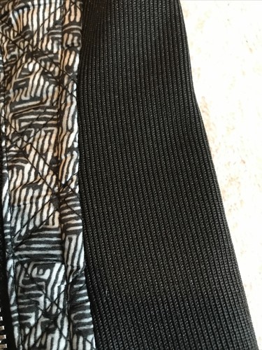 New Directions Puffer Vest . Black Animal Print. Zip Front. Ribbed. Size S. NWT - Picture 5 of 9