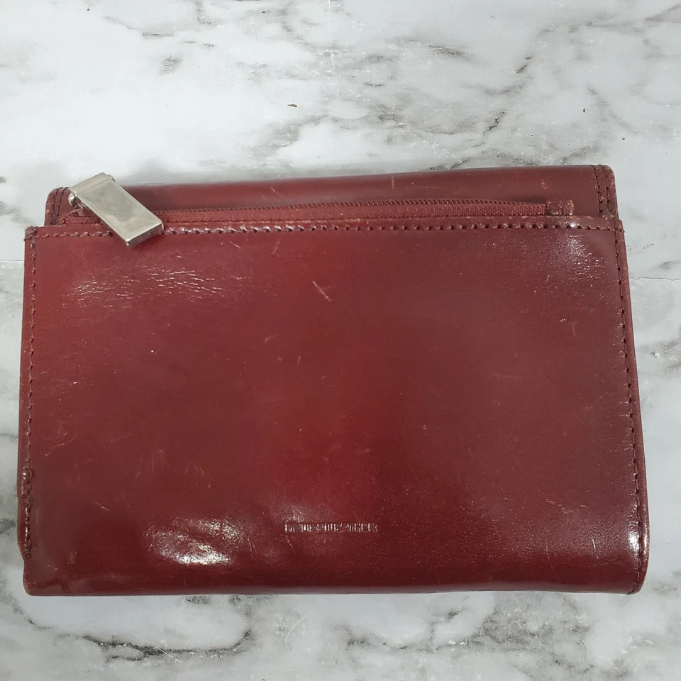 Cartera de colección Wilson de cuero borgoña triple para mujer ranuras para tarjetas ventana de identificación Foto 2 de 4