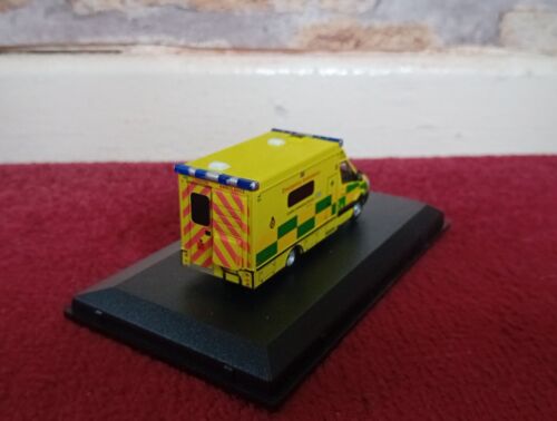 1/76 Oxford Diecast Ambulance London - Foto 3 di 7