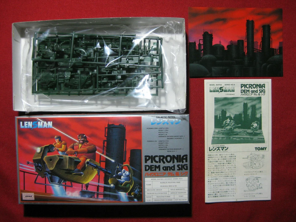 Lensman Cycroader II + Picronia Dem & Sig 1984 Vintage Tomy Space Model Kit 1/72 - Image 3 of 4