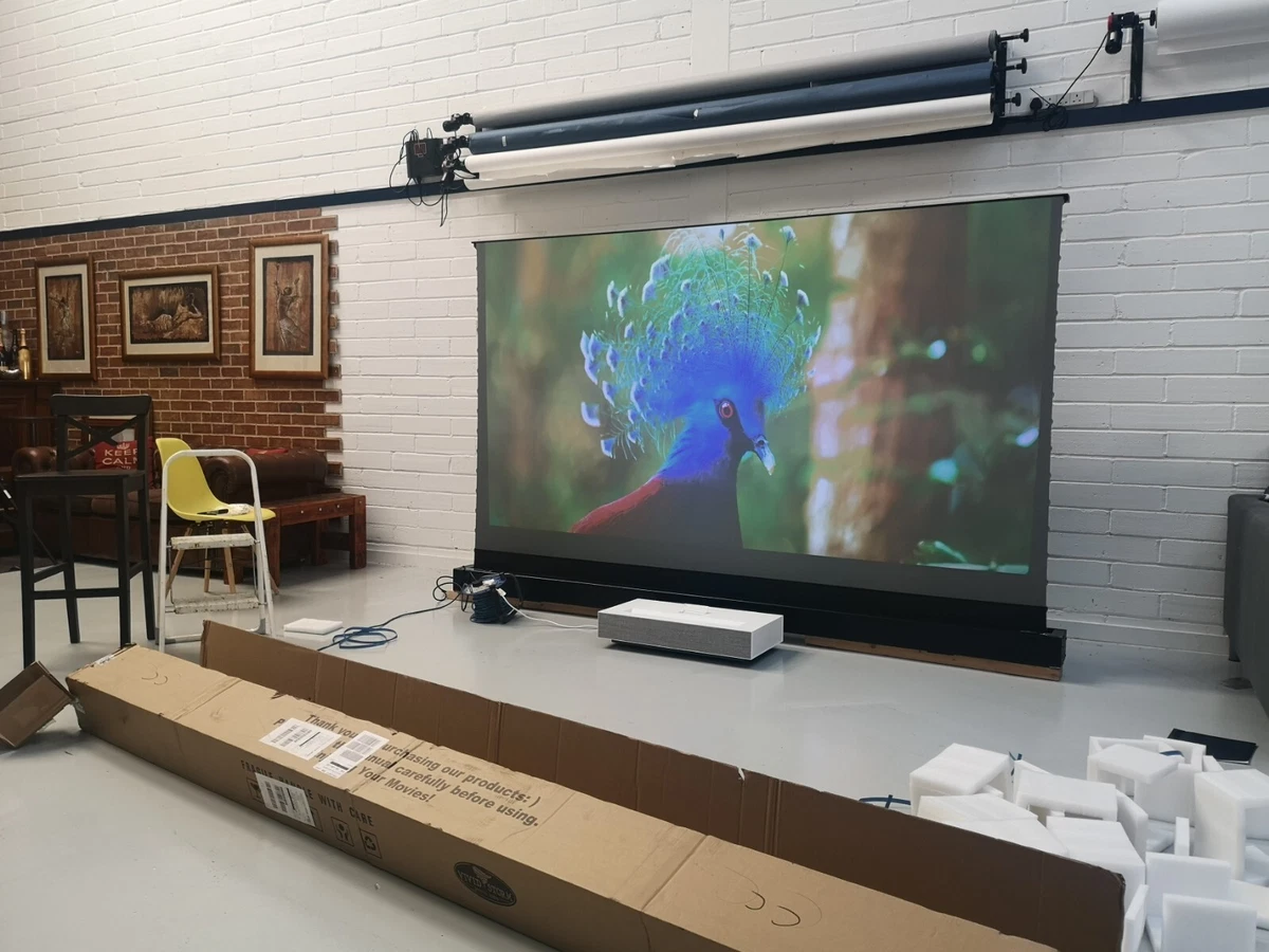 LG HU85LS 4K UHD Laser CineBeam Projector Vividstorm ALR
