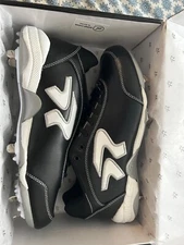 black ringor diamond dynasty II softball metal cleats size 11.5