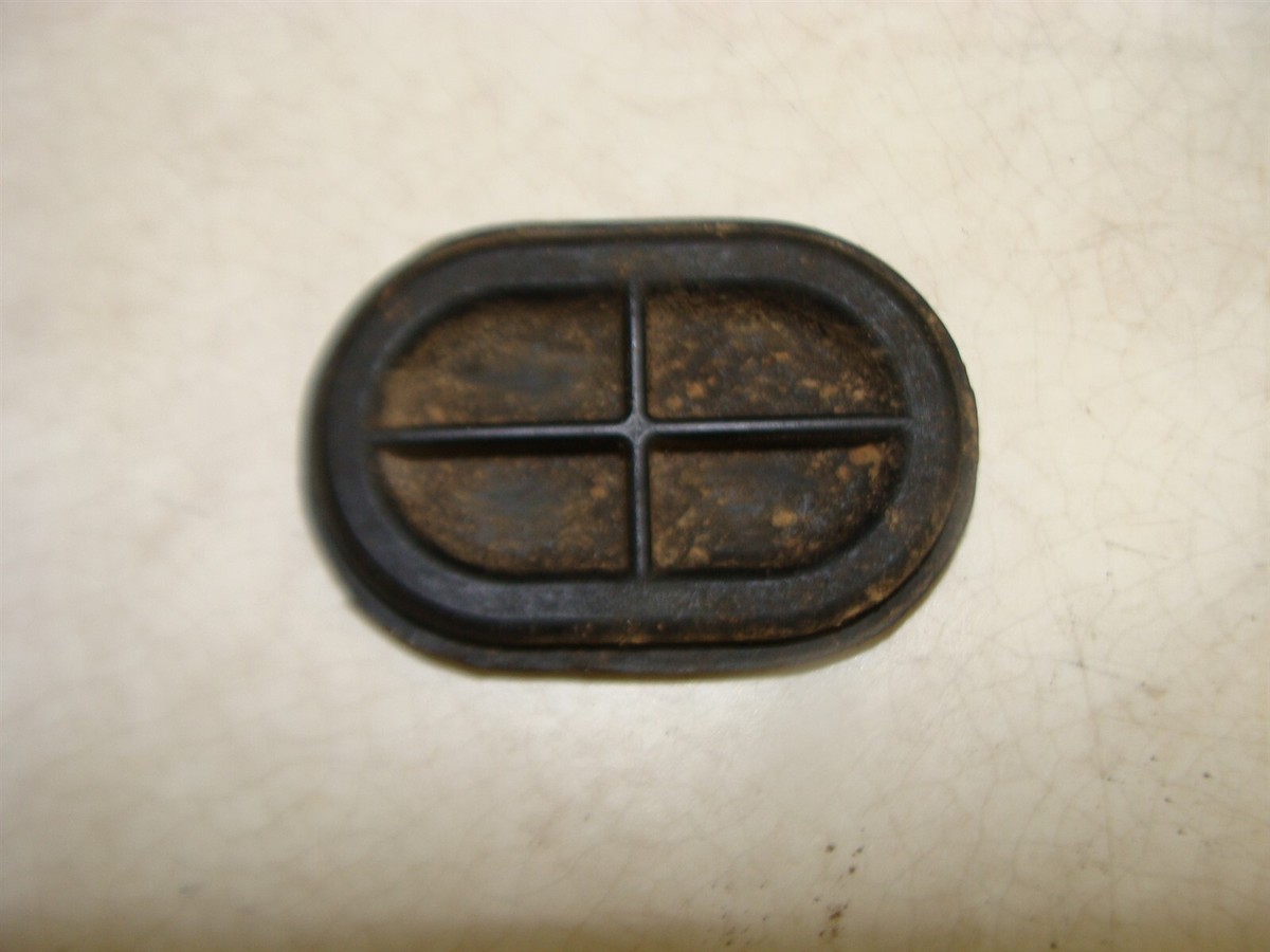 2000 SKI DOO MXZ 700 ZX chassis oval rubber trim cover hole access
