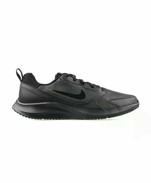 nike todos low top sports shoes
