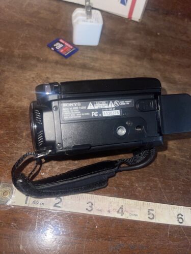 Sony HDR-PJ200 High Definition Handycam 5.3 MP Camcorder with Built-in Projector - Picture 22 of 24