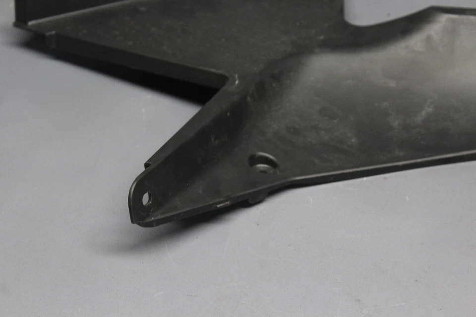 15-18 雅马哈 YZF R3 右手内挡泥板 COWL 1WD-F836L-00 — 第 2/4 张图片