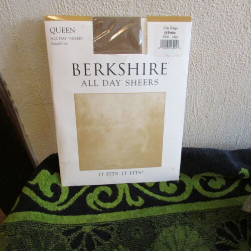 New Berkshire All Day Sheers, Pantyhose. City Beige, Queen Petite - Picture 1 of 1