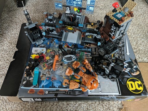 Lego DC Batman Set #76122 Batcave 