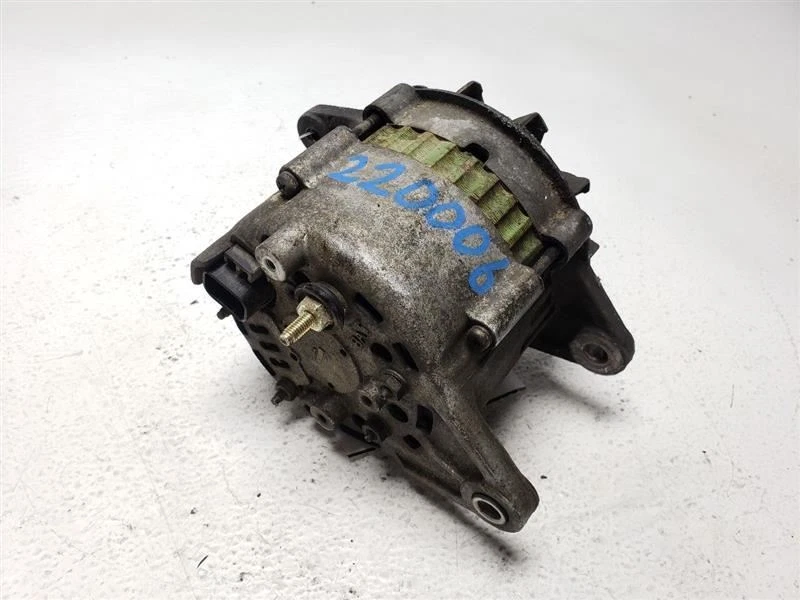 4-цилиндровый генератор переменного тока для пикапа Nissan 85 86 87 88 89 от оригинального производителя 23100-80W00 - Изображение 2 из 4