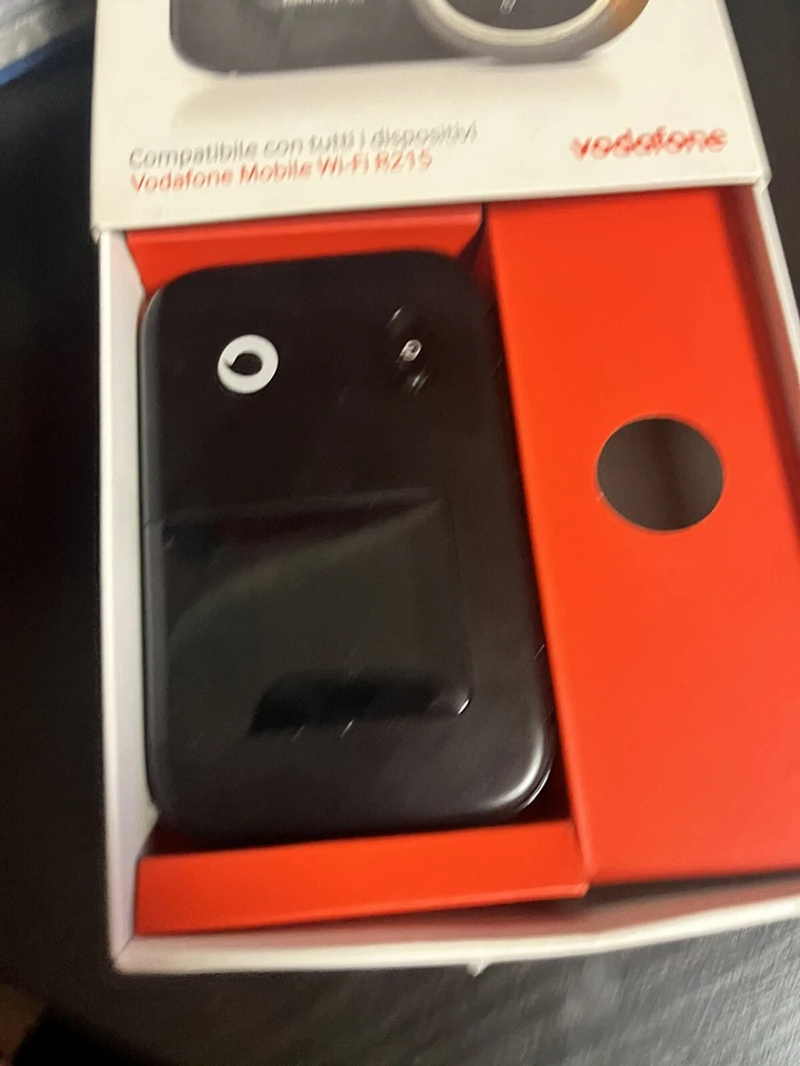 Huawei R215 4G Vodafone Mobile Wifi Broadband Hotspot WiFi Router LTE - Immagine 2 di 4