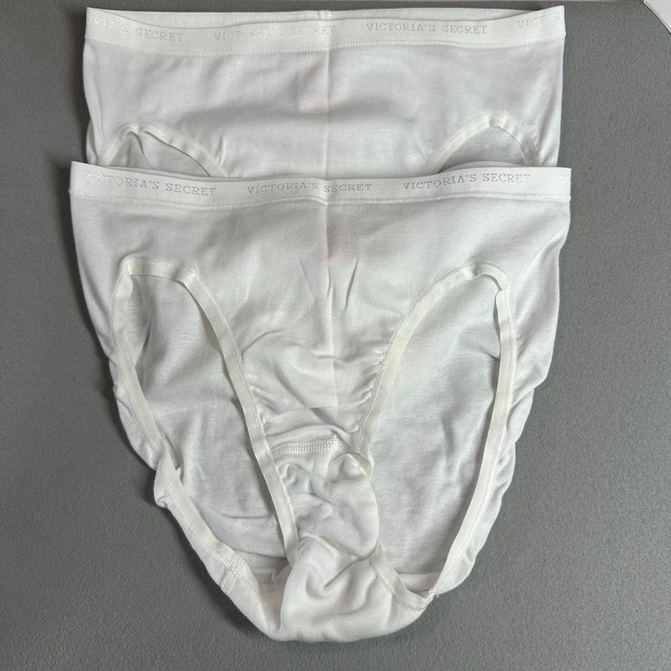 CALCINHA NOVA COM ETIQUETAS 2 VICTORIA'S SECRET S 100% ALGODÃO VINTAGE Y2K HI LEG - Branca - Imagem 2 de 4