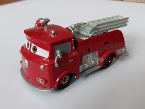 Disney Cars Red Fire Engine Die Cast - Picture 1 of 8