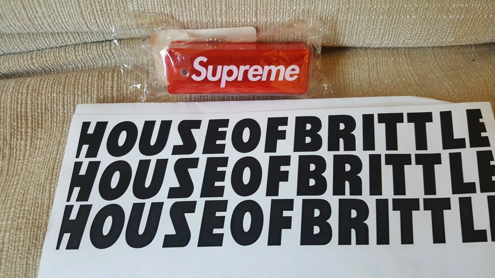 Porte clés flottant flottant Supreme Reflectif Rouge Vintage