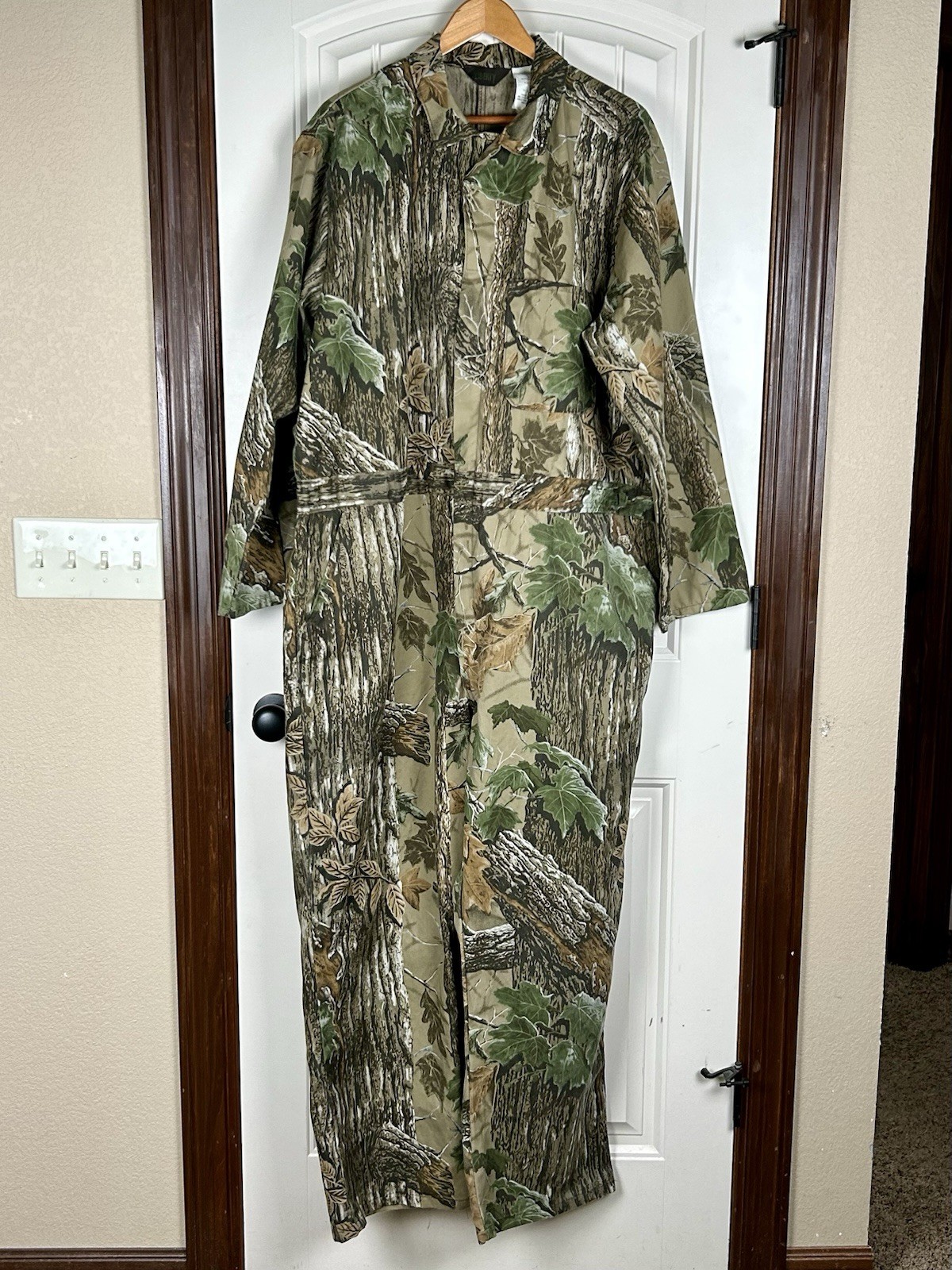 Picture 1 of 6