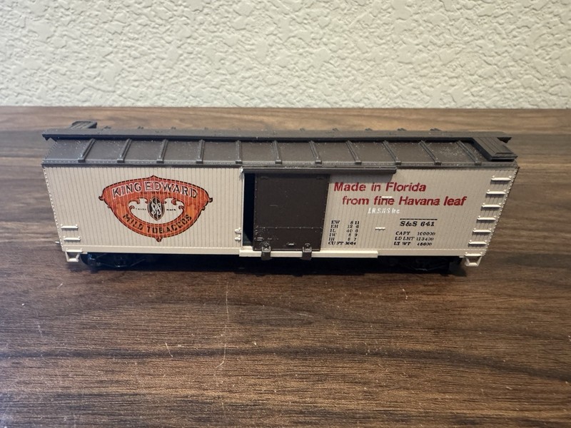 Vintage Train Miniature HO King Edwards Mild Tobacco 40’ Box Car with MWs & KDs